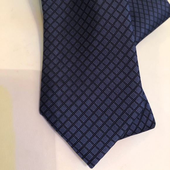 Michael Kors brand new blue check silk tie - Picture 2 of 3